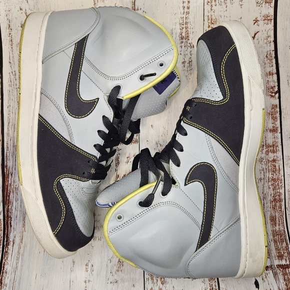 2009 Nike RT1 High / Mens Size 10.5 / Colorway - Blue, Gray, & Yellow - Picture 8 of 12